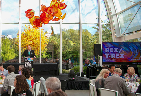 Gorgeous event under the shadow of the Space Needle.
