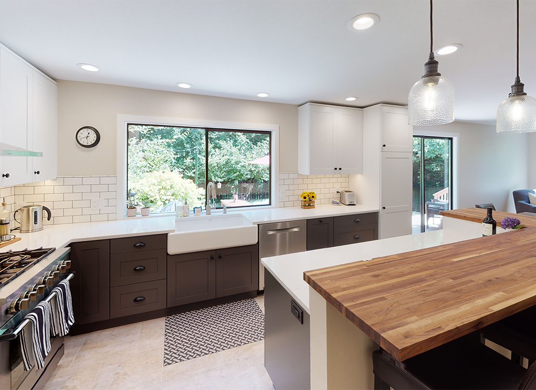 2021 Remodeling Excellence Winner, Kitchen Excellence, Less Than $70,000, Nip Tuck Remodeling, photo courtesy John G. Wilbanks Photography