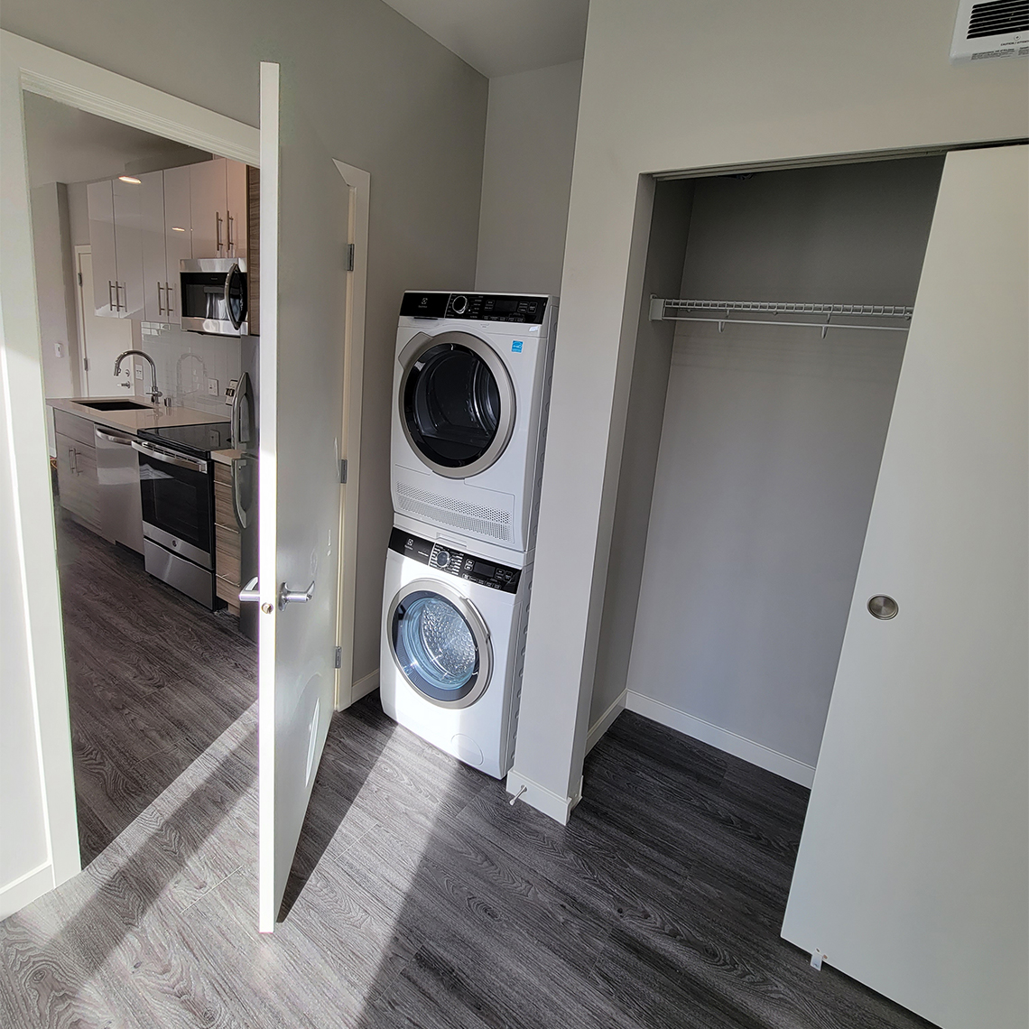 Hamilton Urban Partners: 4-Star Sylvan Court Expansion laundry room